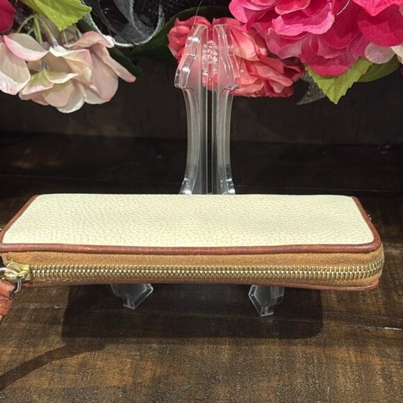 Dooney & Bourke Ivory & Tan Italian Pebble Grain Leather Zip Clutch/Wallet (EUC) - Picture 7 of 14